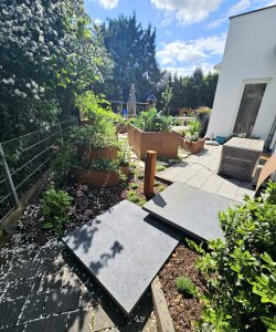 Ein Garten mit vielen besonderen Details!