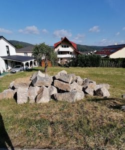 Natursteinmauer aus Muschelkalk