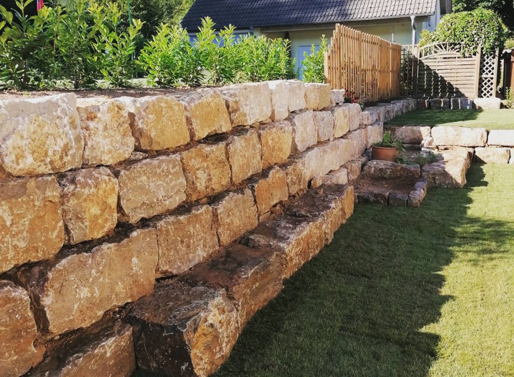 Natursteinmauer aus Muschelkalk Maul Gartenbau, Gründau, Gelnhausen, Langenselbold