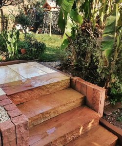 Neue Terrasse mit Naturstein und Keramikplatten - fertig 5 - Maul Gartenbau, Gründau, Gelnhausen, Langenselbold und Umgebung